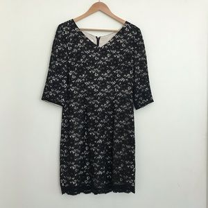 David Warren black lace quarter sleeve v-neck sheath shift cocktail dress